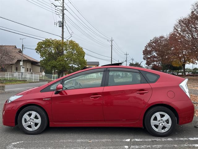 プリウス S ムーンルーフ ETC装備 Bモニタ- ワンセグ視聴可 AUTOライト BLUETOOTH アイドリングストップ搭載 ナビTV インテリキー イモビライザー 衝突安全ボディ 横スベリ防止 ABS(9枚目)