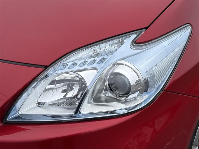 プリウス S ムーンルーフ ETC装備 Bモニタ- ワンセグ視聴可 AUTOライト BLUETOOTH アイドリングストップ搭載 ナビTV インテリキー イモビライザー 衝突安全ボディ 横スベリ防止 ABS(12枚目)