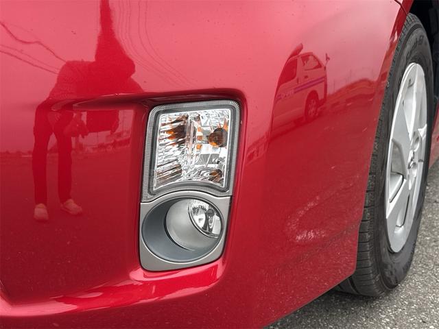プリウス S ムーンルーフ ETC装備 Bモニタ- ワンセグ視聴可 AUTOライト BLUETOOTH アイドリングストップ搭載 ナビTV インテリキー イモビライザー 衝突安全ボディ 横スベリ防止 ABS(13枚目)
