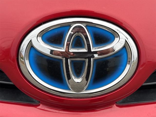 プリウス S ムーンルーフ ETC装備 Bモニタ- ワンセグ視聴可 AUTOライト BLUETOOTH アイドリングストップ搭載 ナビTV インテリキー イモビライザー 衝突安全ボディ 横スベリ防止 ABS(16枚目)
