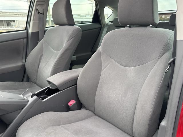 プリウス S ムーンルーフ ETC装備 Bモニタ- ワンセグ視聴可 AUTOライト BLUETOOTH アイドリングストップ搭載 ナビTV インテリキー イモビライザー 衝突安全ボディ 横スベリ防止 ABS(40枚目)