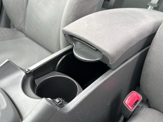 プリウス S ムーンルーフ ETC装備 Bモニタ- ワンセグ視聴可 AUTOライト BLUETOOTH アイドリングストップ搭載 ナビTV インテリキー イモビライザー 衝突安全ボディ 横スベリ防止 ABS(43枚目)