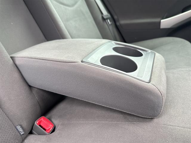 プリウス S ムーンルーフ ETC装備 Bモニタ- ワンセグ視聴可 AUTOライト BLUETOOTH アイドリングストップ搭載 ナビTV インテリキー イモビライザー 衝突安全ボディ 横スベリ防止 ABS(52枚目)
