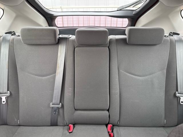 プリウス S ムーンルーフ ETC装備 Bモニタ- ワンセグ視聴可 AUTOライト BLUETOOTH アイドリングストップ搭載 ナビTV インテリキー イモビライザー 衝突安全ボディ 横スベリ防止 ABS(53枚目)