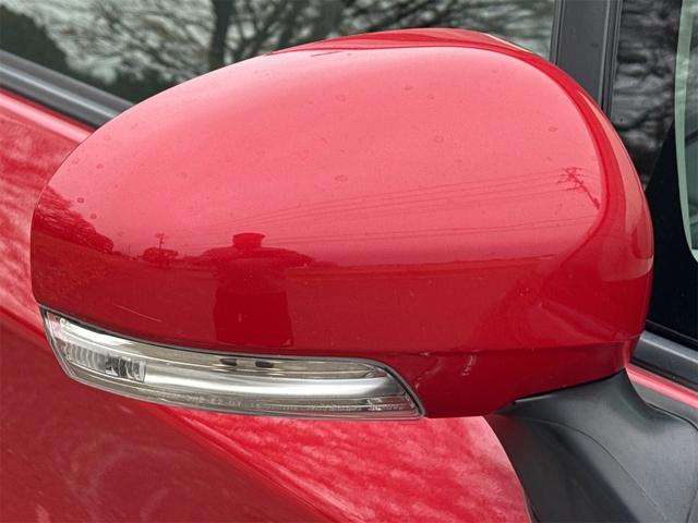 プリウス S ムーンルーフ ETC装備 Bモニタ- ワンセグ視聴可 AUTOライト BLUETOOTH アイドリングストップ搭載 ナビTV インテリキー イモビライザー 衝突安全ボディ 横スベリ防止 ABS(61枚目)