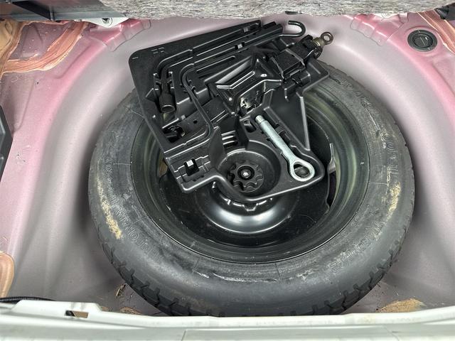 プリウス S ムーンルーフ ETC装備 Bモニタ- ワンセグ視聴可 AUTOライト BLUETOOTH アイドリングストップ搭載 ナビTV インテリキー イモビライザー 衝突安全ボディ 横スベリ防止 ABS(68枚目)