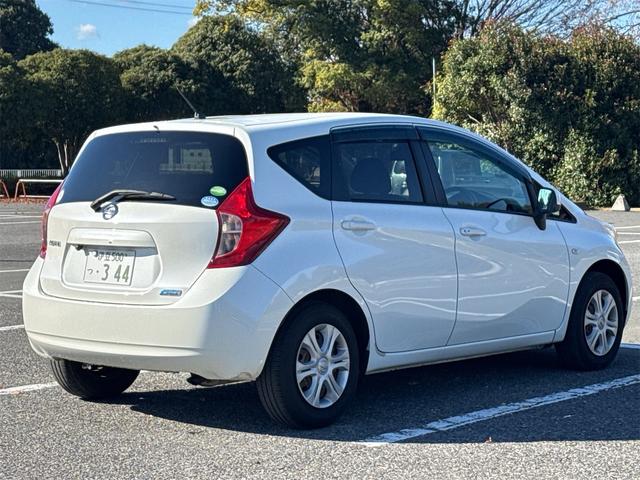 ノート Ｘ　ＤＩＧ－Ｓ　エマージェンシーブレーキパッケージ　Ｂｌｕｅｔｏｏｔｈオーディオ　ＶＤＣ　レーンアシスト　ＥＴＣ　キーレスエントリー　ナビＴＶ　ＡＢＳ　エマージェンシブレーキ　セキュリティーアラーム　フルセグ地デジ　インテリキ－　リアカメラ（5枚目）