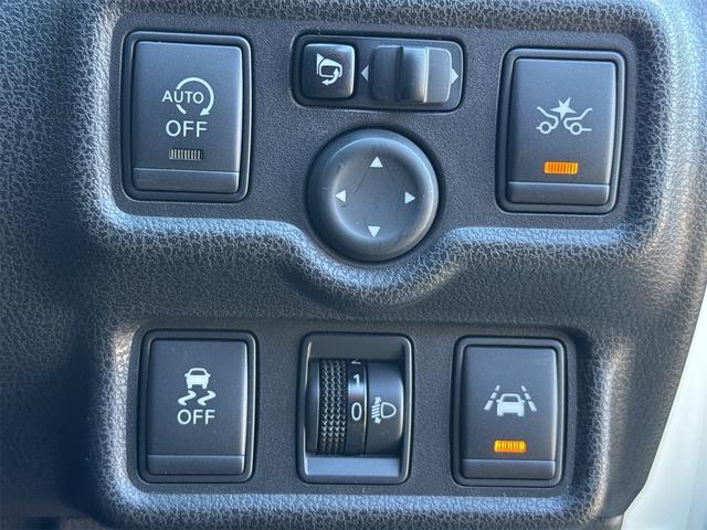 ノート Ｘ　ＤＩＧ－Ｓ　エマージェンシーブレーキパッケージ　Ｂｌｕｅｔｏｏｔｈオーディオ　ＶＤＣ　レーンアシスト　ＥＴＣ　キーレスエントリー　ナビＴＶ　ＡＢＳ　エマージェンシブレーキ　セキュリティーアラーム　フルセグ地デジ　インテリキ－　リアカメラ（27枚目）