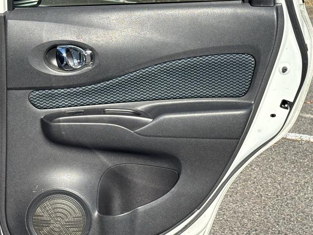 ノート Ｘ　ＤＩＧ－Ｓ　エマージェンシーブレーキパッケージ　Ｂｌｕｅｔｏｏｔｈオーディオ　ＶＤＣ　レーンアシスト　ＥＴＣ　キーレスエントリー　ナビＴＶ　ＡＢＳ　エマージェンシブレーキ　セキュリティーアラーム　フルセグ地デジ　インテリキ－　リアカメラ（35枚目）