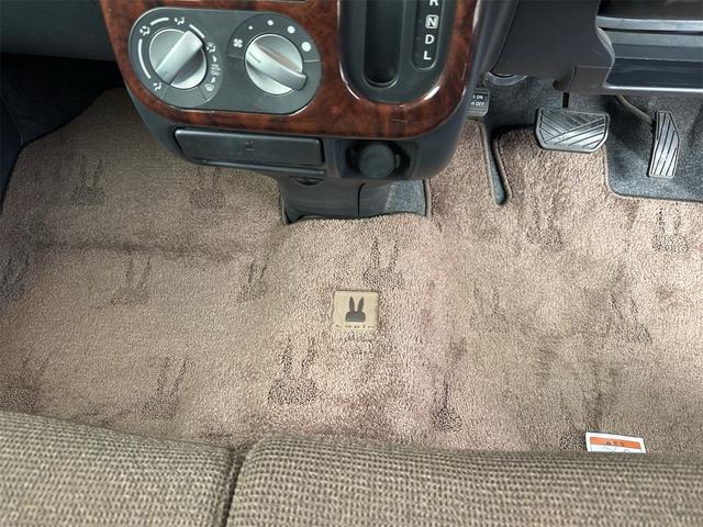 アルトラパン Ｇ　プッシュスタート　ＷＳＲＳ　パワーウィンドゥ　セキュリティアラーム　パワステ　ＡＢＳ　エアコン　運転席エアバッグ　衝突安全ボディ（24枚目）