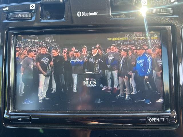 リーフ Ｘ　サンクスエディション（３０ｋｗｈ）　ドライブレコーダー　バックカメラ　ナビ　ＴＶ　クリアランスソナー　オートクルーズコントロール　衝突被害軽減システム　ＬＥＤヘッドランプ　スマートキー　シートヒーター　ＣＶＴ　盗難防止システム（19枚目）