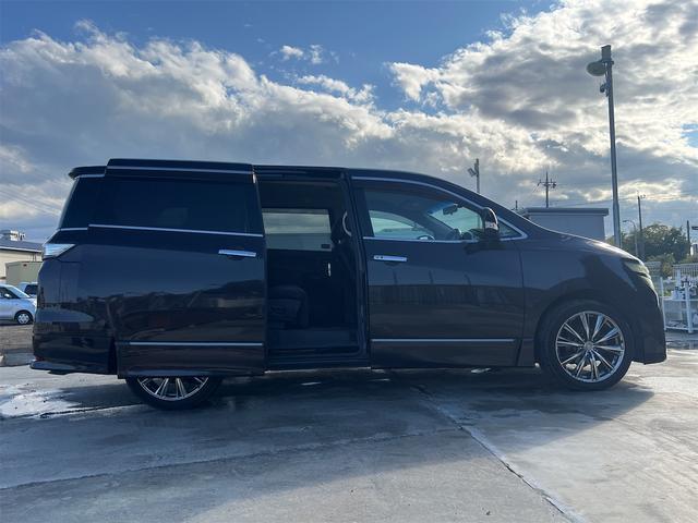 エルグランド 250ハイウェイスター 純正ナビTV ドライブレコーダー ETC バックカメラ 両側電動スライドドア HID スマートキー 後席モニター 3列シート オットマン アルミホイール CD DVD再生 ミュージックプレイヤー接続可(17枚目)