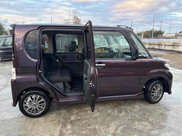 タント カスタムＲＳ　ドライブレコーダー　ＥＴＣ　電動スライドドア　ナビ　ＴＶ　スマートキー　アイドリングストップ　電動格納ミラー　ベンチシート　後席モニター　ＣＶＴ　ＣＤ　ＤＶＤ再生　Ｂｌｕｅｔｏｏｔｈ　アルミホイール（7枚目）