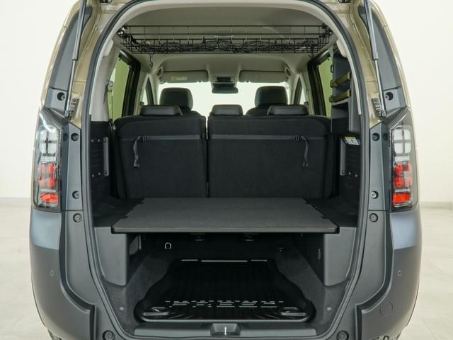 フリード クロスター　当社デモカー１１．４インチコネクトナビヒーター付コンビシート両側電動スライドドアトランクサイドボックスルーフラックＬＥＤオートライトオートハイビームパーキングソナー　パーキングセンサー　禁煙　ＥＳＣ（12枚目）