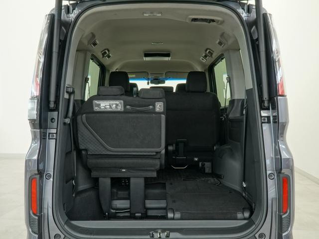ステップワゴンスパーダ スパーダホンダセンシング　ワンオーナー　１０インチプレミアムインターナビ　バックカメラ　ナビ連動前後ドラレコ　１１．６インチフリップダウンモニター　両側電動スライドドア　ＬＥＤオートライト　アクティブコーナーライト　ＰＣＳ（14枚目）