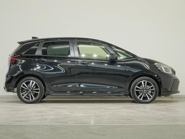 フィット ｅ：ＨＥＶＲＳ　当社デモカー９インチコネクトディスプレイ誤発進抑制機能後方誤発進抑制機能渋滞追従機能付きＡＣＣＬＥＤオートライトオートハイビームパーキングセンサーレーンキープアシストサイドエアバッグ　ナビ＆ＴＶ　禁煙（7枚目）