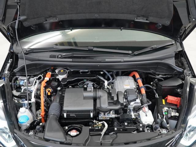 フィット ｅ：ＨＥＶＲＳ　当社デモカー９インチコネクトディスプレイ誤発進抑制機能後方誤発進抑制機能渋滞追従機能付きＡＣＣＬＥＤオートライトオートハイビームパーキングセンサーレーンキープアシストサイドエアバッグ　ナビ＆ＴＶ　禁煙（27枚目）