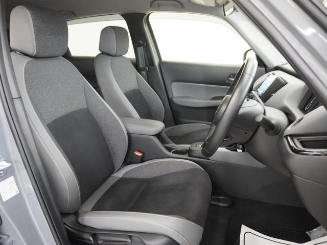 フィット ＲＳ　当社デモカー　９インチプレミアムインターナビ　バックカメラ　ホンダセンシング　ＬＥＤオートライト　パーキングソナー　ＵＳＢポート　コーナーセンサー　イモビライザー　地デジフルセグ　リアカメラ　エアコン（10枚目）