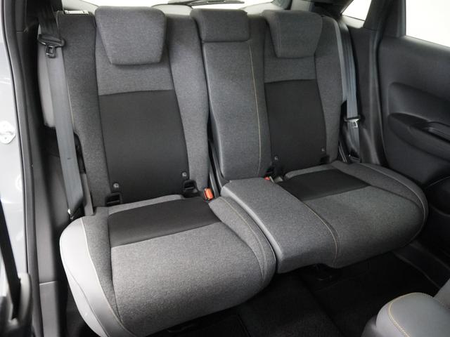 フィット ＲＳ　当社デモカー　９インチプレミアムインターナビ　バックカメラ　ホンダセンシング　ＬＥＤオートライト　パーキングソナー　ＵＳＢポート　コーナーセンサー　イモビライザー　地デジフルセグ　リアカメラ　エアコン（11枚目）