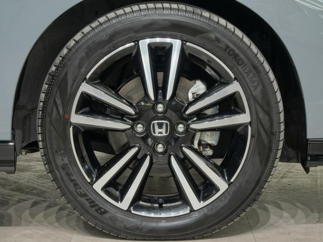 フィット ＲＳ　当社デモカー　９インチプレミアムインターナビ　バックカメラ　ホンダセンシング　ＬＥＤオートライト　パーキングソナー　ＵＳＢポート　コーナーセンサー　イモビライザー　地デジフルセグ　リアカメラ　エアコン（27枚目）