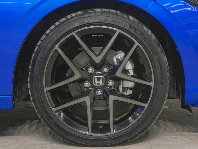 シビック ｅ：ＨＥＶ　ワンオーナーコネクトディスプレイ３カメラドラレコヒーター付パワーシートＢＯＳＥプレミアムサウンドシステムＬＥＤオートライト渋滞追従機能付きＡＣＣトラフィックジャムアシスト　盗難防止システム　後カメラ（33枚目）