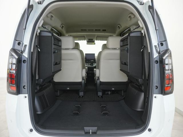 フリード エアーＥＸ　当社デモカー　１１．４インチホンダコネクトナビ　リアクーラー　シートヒーター　バックカメラ　両側電動スライドドア　ホンダセンシング　ＬＥＤオートライト　パーキングソナー　バックモニター　ＤＶＤ　禁煙（16枚目）