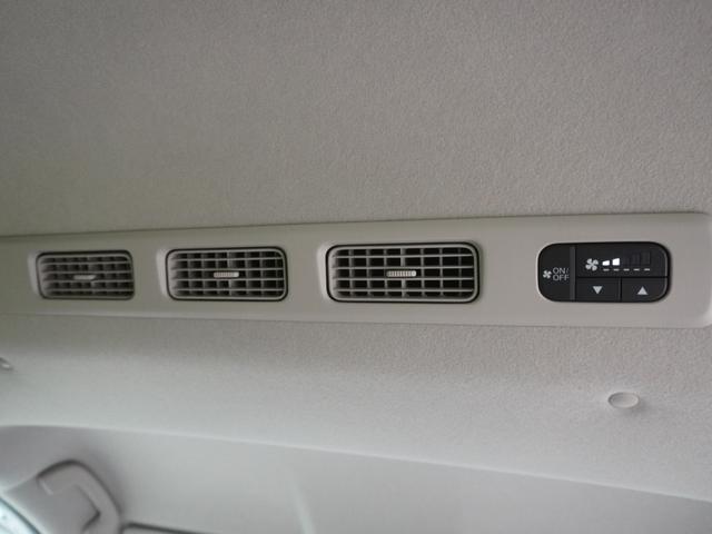 フリード エアーＥＸ　当社デモカー　１１．４インチホンダコネクトナビ　リアクーラー　シートヒーター　バックカメラ　両側電動スライドドア　ホンダセンシング　ＬＥＤオートライト　パーキングソナー　バックモニター　ＤＶＤ　禁煙（28枚目）