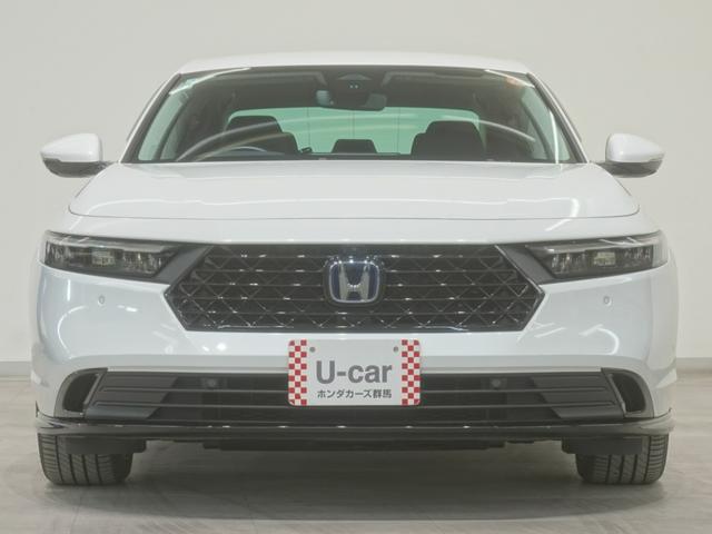 アコード ｅ：ＨＥＶ　当社デモカー１２．３インチコネクトディスプレイＨｏｎｄａＳＥＮＳＩＮＧ３６０シートヒーターパワーシートＢＯＳＥプレミアムサウンドシステムアダプティブ・ダンパー・システム　フルセグテレビ　ＡＢＳ　ＵＳＢ（7枚目）