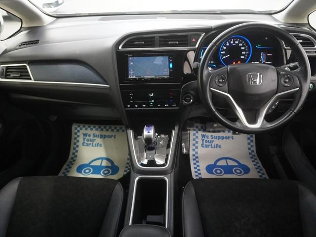 �^�]�ɂ������l�X�ȑ�������S�ɍs����悤�Ɏ��_�ړ������Ȃ��A���쐫�ɔz�����ꂽ�X�C�b�`�ނ��Ïk���ꂽ�R�N�s�b�g�ł��B