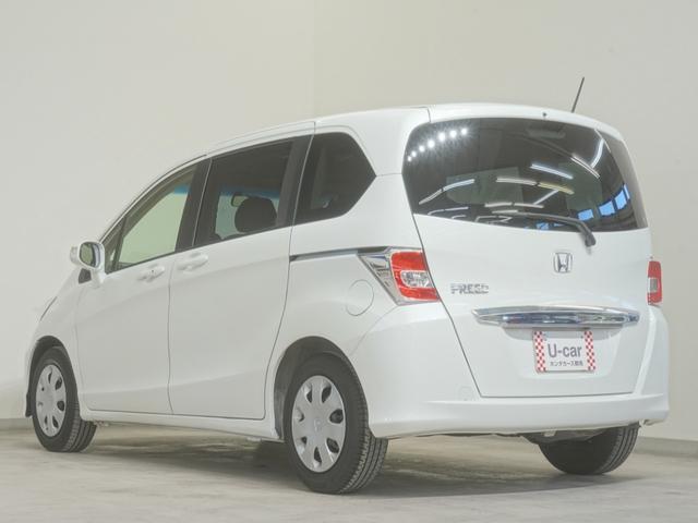 フリード Ｇプレミアムエディション　インターナビ　純正１１インチ後席モニター　ＨＩＤヘッドライト　両側電動スライドドア　クルーズコントロール　Ｈｏｎｄａスマートキー　プラズマクラスター機能搭載フルオートエアコン　２列目ベンチシート（9枚目）