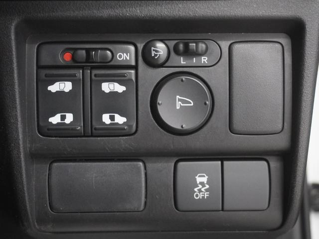 フリード Ｇプレミアムエディション　インターナビ　純正１１インチ後席モニター　ＨＩＤヘッドライト　両側電動スライドドア　クルーズコントロール　Ｈｏｎｄａスマートキー　プラズマクラスター機能搭載フルオートエアコン　２列目ベンチシート（27枚目）