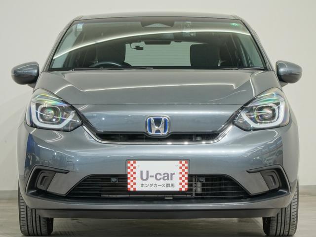 フィット ｅ：ＨＥＶホーム　ワンオーナー　８インチインターナビ　前後ドライブレコーダー　モデューロアルミホイール　ＬＥＤオートライト　オートハイビーム　渋滞追従機能付きＡＣＣ　サイドエアバッグ・サイドカーテンエアバッグ　ＥＴＣ（6枚目）