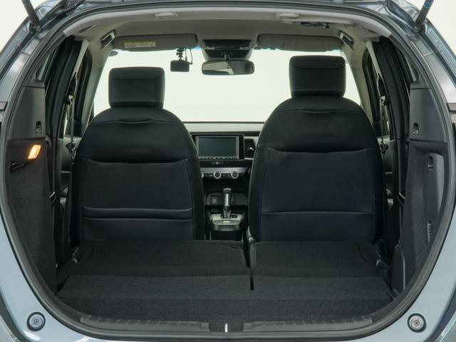 フィット ｅ：ＨＥＶホーム　ワンオーナー　８インチインターナビ　前後ドライブレコーダー　モデューロアルミホイール　ＬＥＤオートライト　オートハイビーム　渋滞追従機能付きＡＣＣ　サイドエアバッグ・サイドカーテンエアバッグ　ＥＴＣ（14枚目）