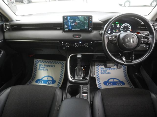 ヴェゼル ｅ：ＨＥＶＺ　ワンオーナー　９インチインターナビ　シートヒーター　ステアリングヒーター　パワーテールゲート　ブラインドスポットインフォメーション　渋滞追従機能付きＡＣＣ　レーンキープアシスト　誤発進抑制機能　ＥＴＣ（16枚目）