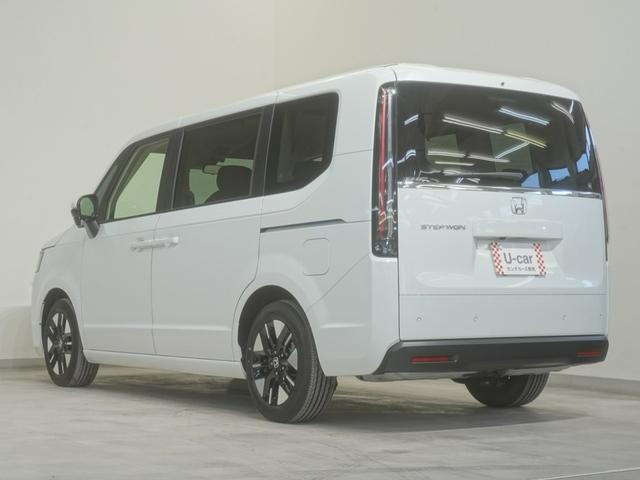 ステップワゴン エアーＥＸ　当社デモカー　１１．４インチコネクトナビ　シートヒーター　両側電動スライドドア　ブラインドスポットインフォメーション　パワーバックドア　２列目オットマン　渋滞追従機能付きＡＣＣ　レーンキープアシスト（10枚目）