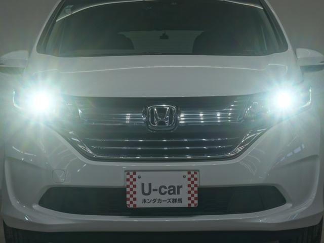 �ȓd�͂ŁA���邭�����܂ŏƂ炷�k�d�c�w�b�h���C�g�ɁA�����_�ȂǂŐi�s�����̓������Ƃ炵�A�E���܎��̕��s�҂Ȃǂ���茩�₷������@�\���v���X���āA���铹��J�V���Ȃǂ̈��S�������߂܂��B