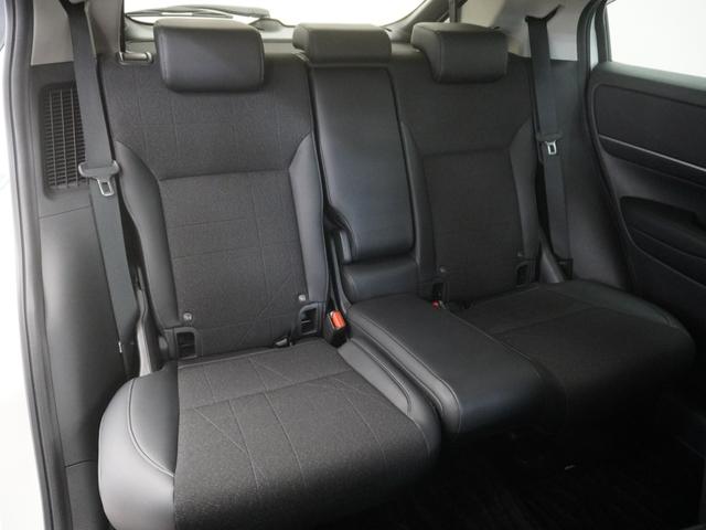 ヴェゼル ｅ：ＨＥＶＺ　ワンオーナー　９インチインターナビ　ドライブレコーダー　シートヒーター　ステアリングヒーター　渋滞追従機能付きＡＣＣ　レーンキープアシスト　サイドエアバッグ・サイドカーテンエアバッグ　ＥＴＣ　シートＨ（12枚目）