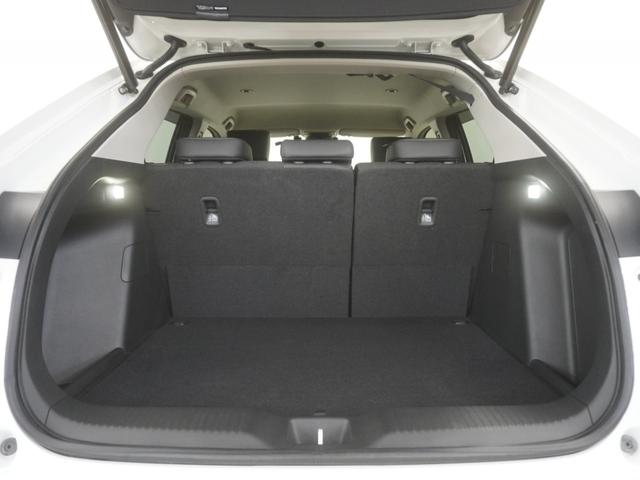 ヴェゼル ｅ：ＨＥＶＺ　ワンオーナー　９インチインターナビ　ドライブレコーダー　シートヒーター　ステアリングヒーター　渋滞追従機能付きＡＣＣ　レーンキープアシスト　サイドエアバッグ・サイドカーテンエアバッグ　ＥＴＣ　シートＨ（13枚目）