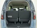 タテにもヨコにもワイドなテールゲート開口部と、低い開口部地上高により、重い荷物も簡単に積み込むことができます。広いラゲッジスペースで、普段使いから旅行まで、ざまざまなシーンで大活躍です。