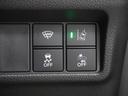 ホンダセンシングが装備されています。アダプティブレーダークルーズやレーンキープアシスト、車線逸脱防止機能なども備えていて、ロングドライブも快適で安全にお楽しみいただけます。