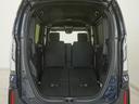 2列目シートを倒すことで、大変広いラゲッジスペースとなります。大きな荷物を積んだりと様々な用途にご利用いただけます。