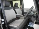 運転席のスペースはゆったりしていて、視界も広く確保されているので普段の運転からロングドライブまで快適です。