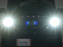 LEDヘッドライト(オートハイビーム機能付)が搭載されており、遠くまで明るく均一に照らし、高速道路等での安心感が向上しております。