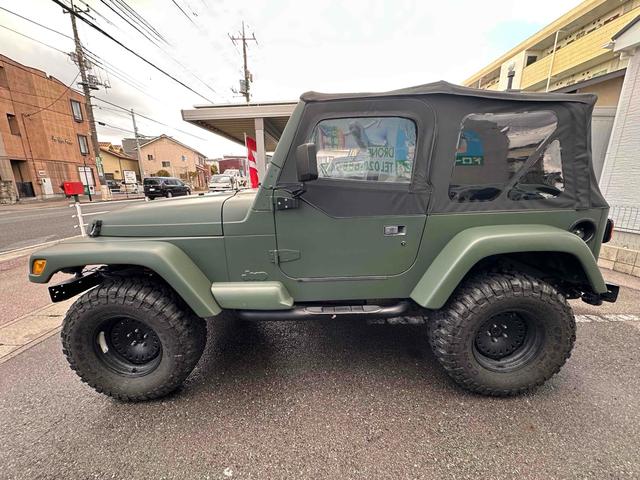 ジープ・ラングラー ベースグレード 4WD ETC ナビ AT CD ミュージックプレイヤー接続可 エアコン(16枚目)