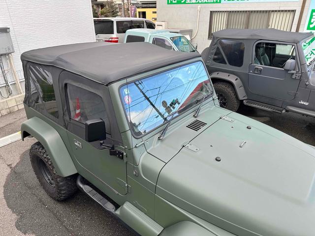 ジープ・ラングラー ベースグレード 4WD ETC ナビ AT CD ミュージックプレイヤー接続可 エアコン(17枚目)