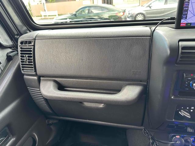 ジープ・ラングラー ベースグレード 4WD ETC ナビ AT CD ミュージックプレイヤー接続可 エアコン(48枚目)