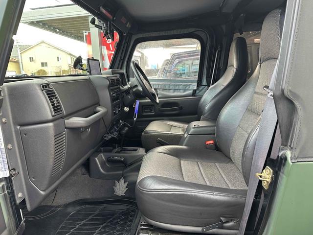 ジープ・ラングラー ベースグレード 4WD ETC ナビ AT CD ミュージックプレイヤー接続可 エアコン(51枚目)