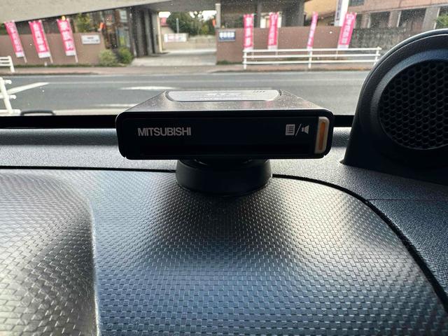 ジープ・ラングラーアンリミテッド スポーツ 4WD リフトアップ 社外オバーフェンダー ドライブレコーダー ETC バックカメラ フロントカメラ オートクルーズ ナビ アルミホイール キーレスエントリー AT 盗難防止システム CD DVD再生(5枚目)