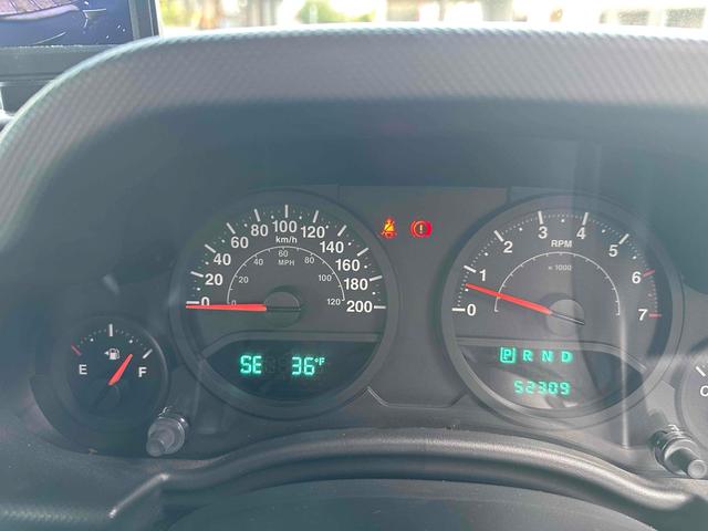 ジープ・ラングラーアンリミテッド スポーツ 4WD リフトアップ 社外オバーフェンダー ドライブレコーダー ETC バックカメラ フロントカメラ オートクルーズ ナビ アルミホイール キーレスエントリー AT 盗難防止システム CD DVD再生(41枚目)