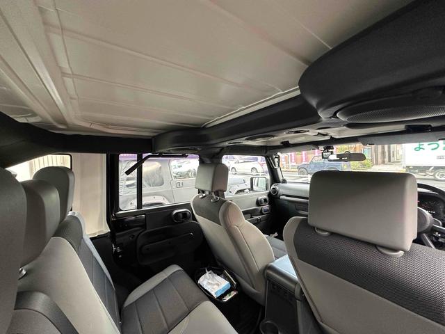 ジープ・ラングラーアンリミテッド スポーツ 4WD リフトアップ 社外オバーフェンダー ドライブレコーダー ETC バックカメラ フロントカメラ オートクルーズ ナビ アルミホイール キーレスエントリー AT 盗難防止システム CD DVD再生(54枚目)